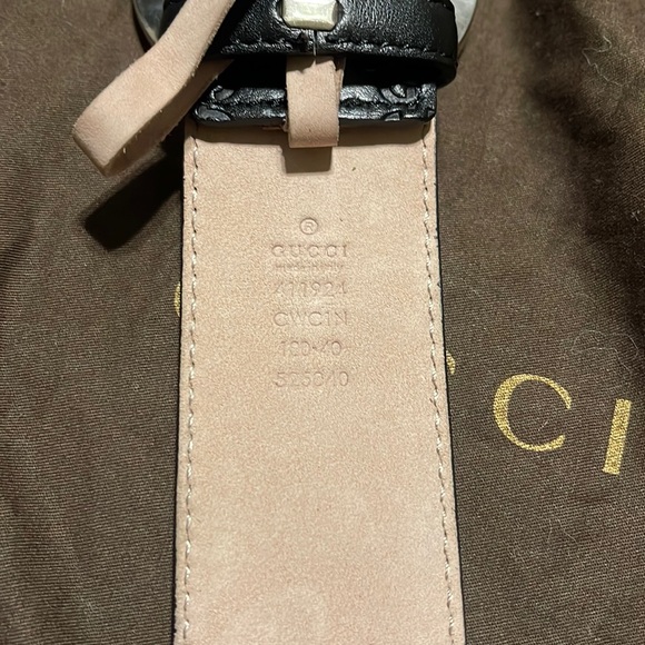 Authentic Gucci Belt with Gucci Embedded Logo - Picture 2 of 4